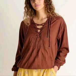 🩵 Madewell Rust Top with Black Label